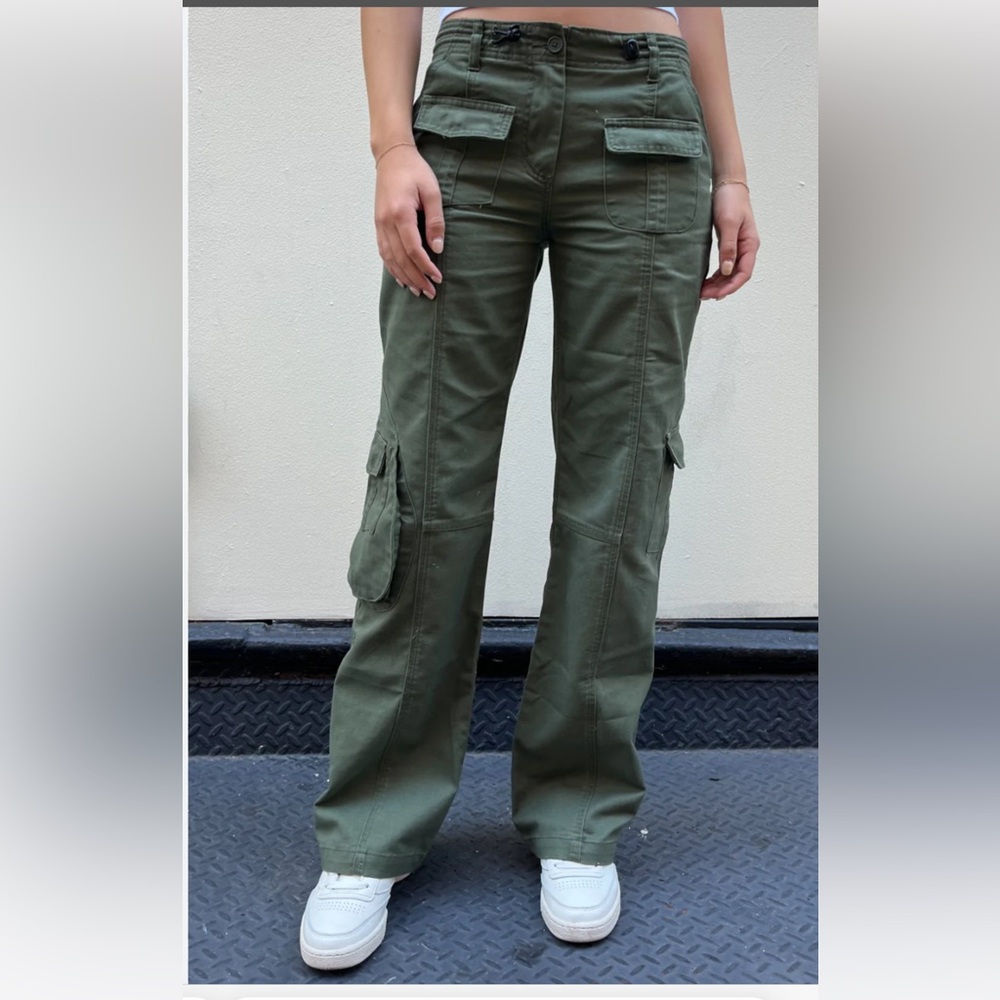 Brandy Melville Cargo pants